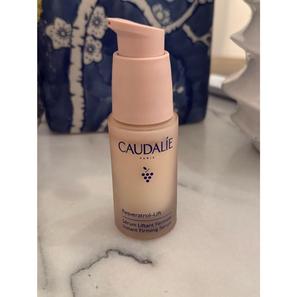 Caudalie
Resveratrol Lift Instant Firming Refillable Retinol
Alternative Serum - Picture 3 of 5
